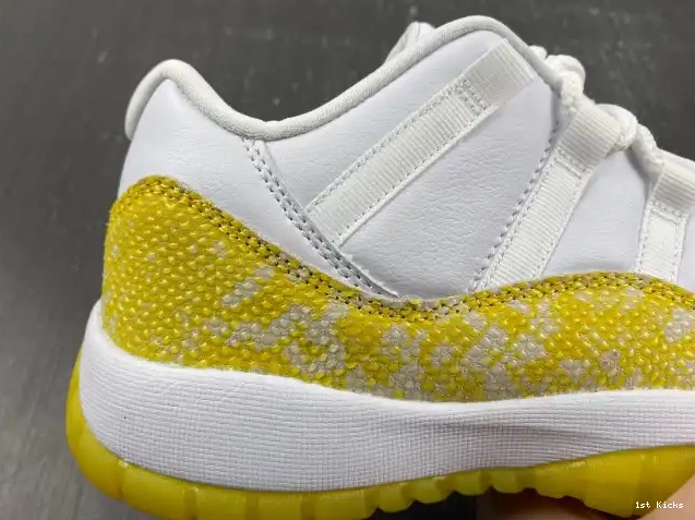 1st Kicks Jordan WMNS Low Air AH7860-107 Yellow 11 Snakeskin 0531